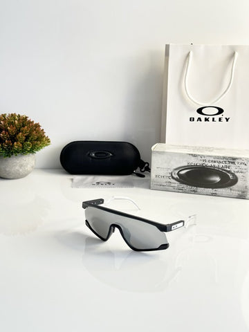 Oakle_y 9280_Black_Silver_Mercury