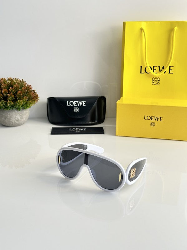 Loew_e 23014 White Black