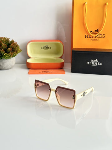 Herme_s WMNS 23010 Cream Pink