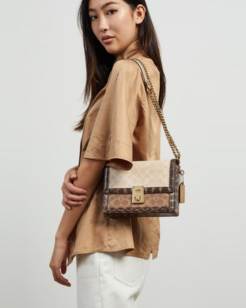 Coac_h Hutton Shoulder Bag With OG Box & Dust Bag