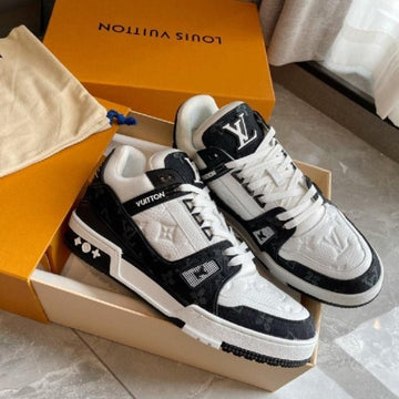 LOUI_ VUITTO_N TRAINERS MONOGRAM BLACK WHITE WITH KIT