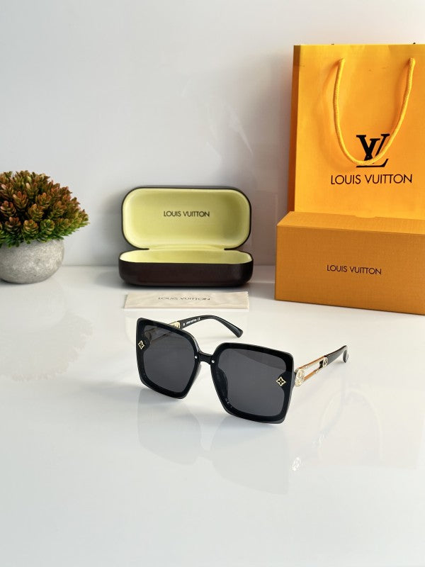 Loui_s Vuitto_n WMNS_2231_Gold_Black