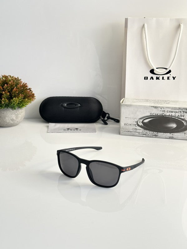 Oakle_y 22035_Black