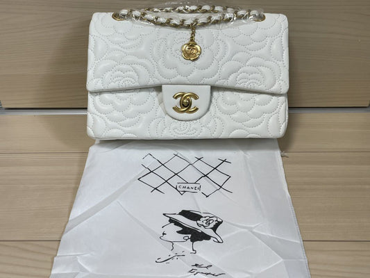 Rare CHANEL 🤍 Byzantine Bijoux Ivory Patent Vegan Leather Pillow Bag Gold HW 🌟