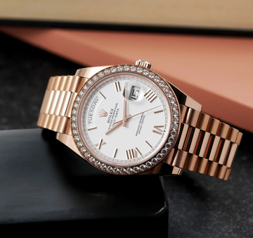 Branded Day-Date Watch (King Ko*Li Using it )